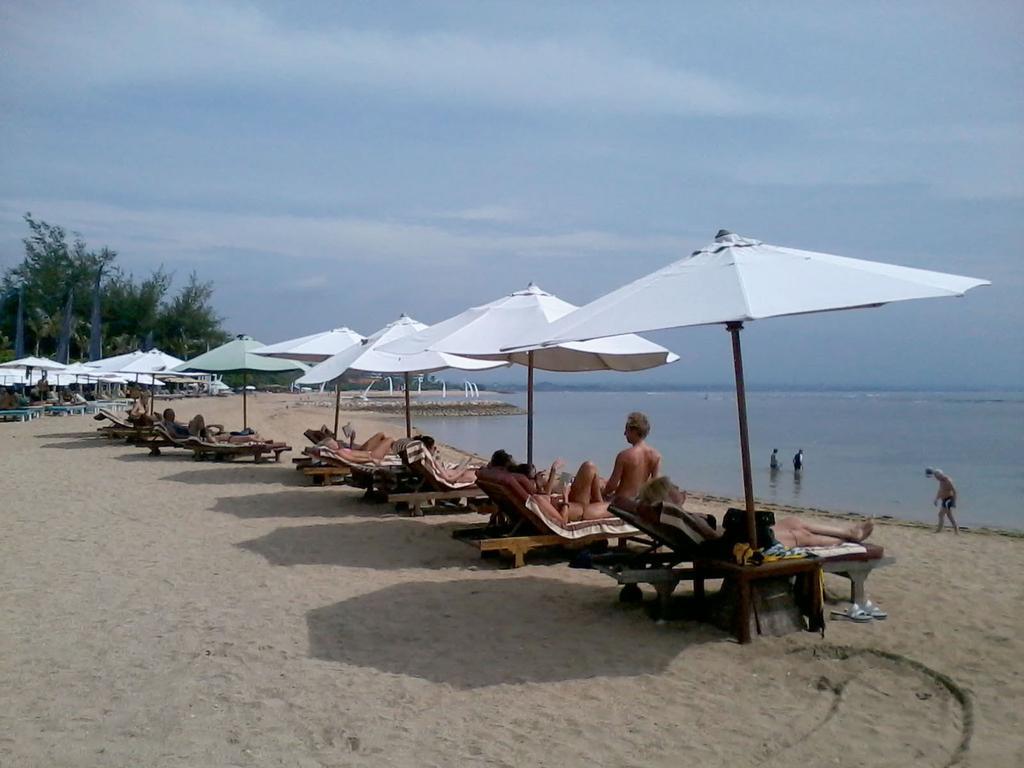 Gazebo Beach Hotel Sanur Kültér fotó